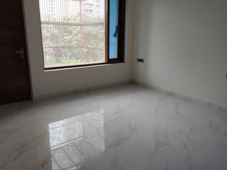 Room, sector 105 3 Bedroom 200 Sq.Mt. Independent House In Sector 105 Noida 10513847