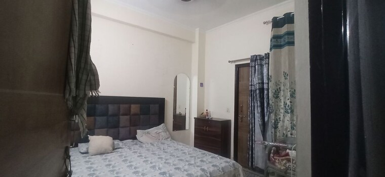 Bedroom, sector 73 2 Bedroom 1000 Sq.Ft. Builder Floor In Sector 73 Noida 10501093