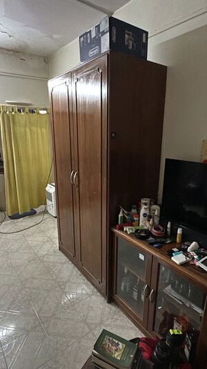 Bedroom in 1 BHK Apartment at Vile Parle West – for Rent