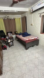 1 BHK 350 Sq.Ft. Apartment in Vile Parle West