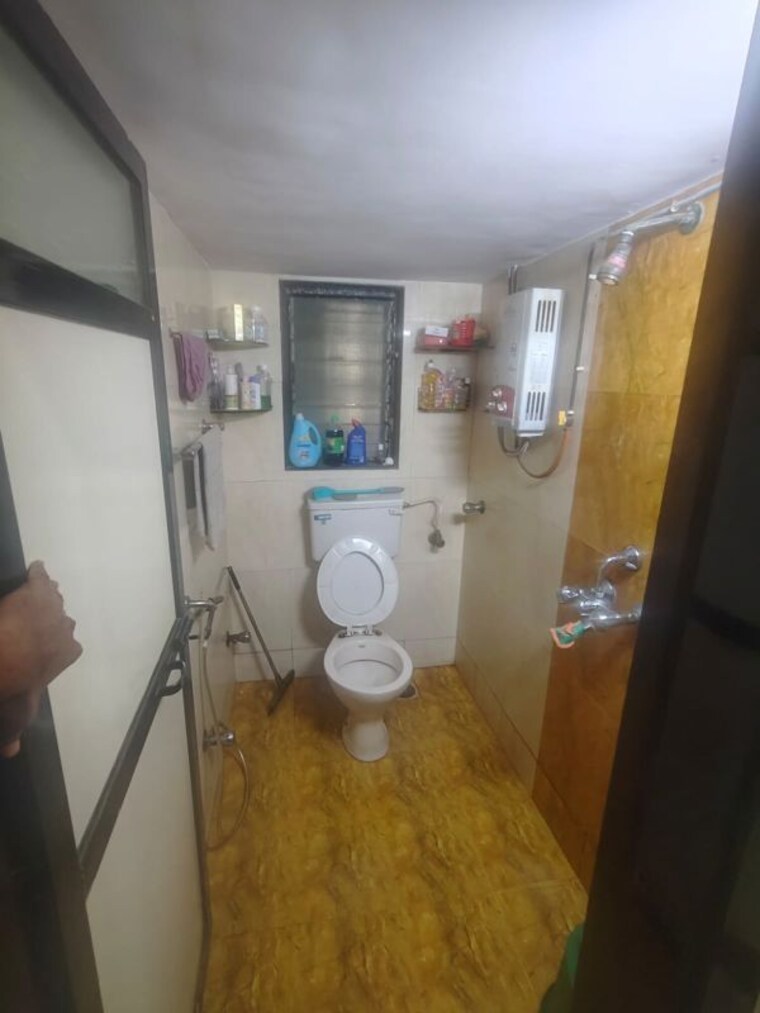 Bathroom, kamala-ashish-tower 1 Bedroom 450 Sq.Ft. Apartment In Kandivali West Mumbai 10513883