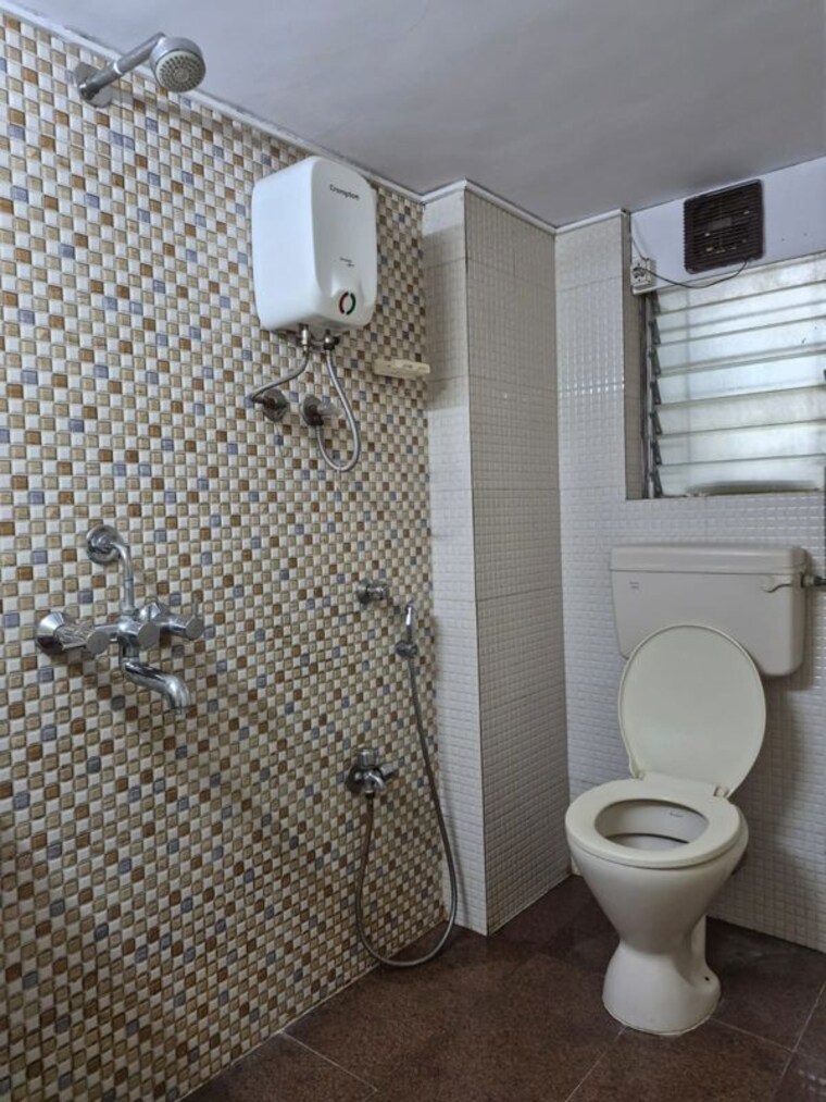 Bathroom, silver-nook-chs 2 Bedroom 1000 Sq.Ft. Apartment In Santacruz East Mumbai 10513891