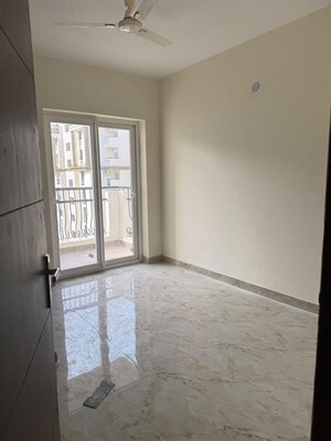 Room in 3 BHK Apartment at Eros Sampoornam, Sector 2 Greater Noida – for Rent