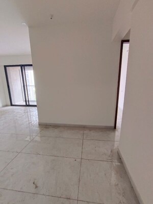 Room in 2 BHK Apartment at Mantra Meraki, Akurdi – for Rent