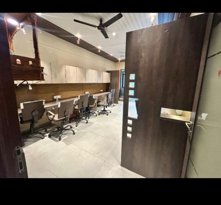 Gym, mulund west Commercial Office Space 500 Sq.Ft. In Mulund West Mumbai 10514039