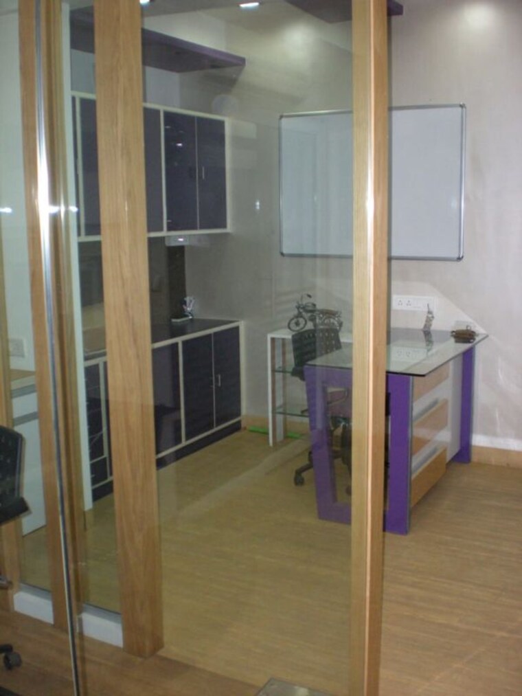 Room, camp Commercial Shop 550 Sq.Ft. In Camp Pune 10514046