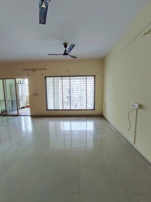 Room in 3 BHK Apartment at Aishwaryam Ventures, Pimpri Chinchwad Pcmc – for Rent