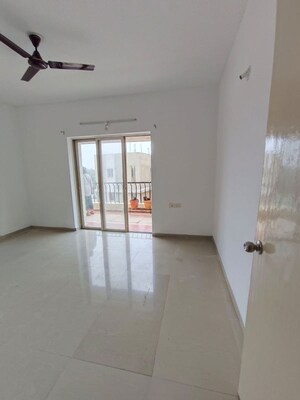 Room in 3 BHK Apartment at Aishwaryam Ventures, Pimpri Chinchwad Pcmc – for Rent