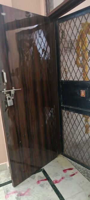 Furnished Amenities in 1 BHK Builder Floor at Kalkaji – for Rent