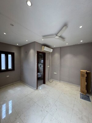 Room in 4 BHK Builder Floor at Sarvodaya Enclave – for Sale