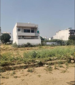 Plot For Sale in Sector 16