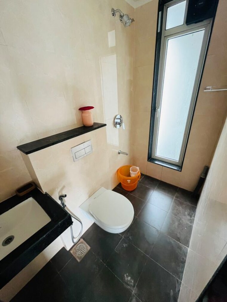 Bathroom, sheth-zuri 2 Bedroom 650 Sq.Ft. Apartment In Laxmi Nagar Thane 10514153