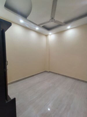 Room in 3 BHK Builder Floor at Malviya Nagar – for Rent