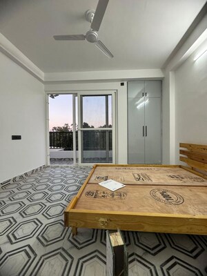 Bedroom in 2 BHK Apartment at Chattarpur – for Rent