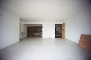 Room in 3 BHK Apartment at Nikol – for Sale