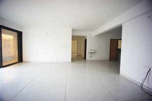 Room in 3 BHK Apartment at Nikol – for Sale