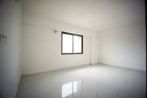 Room in 3 BHK Apartment at Nikol – for Sale