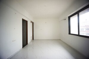 Room in 3 BHK Apartment at Nikol – for Sale