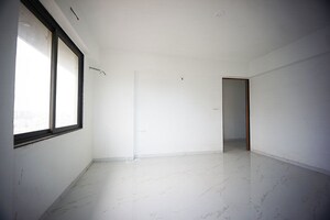 Room in 3 BHK Apartment at Nikol – for Sale