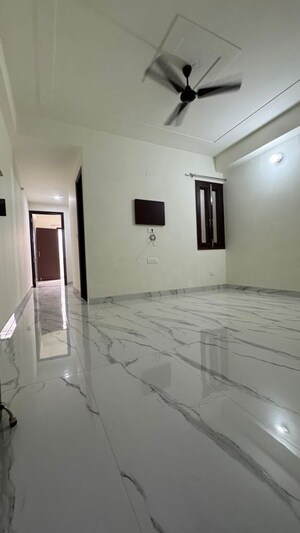 Room in 1 BHK Apartment at Chattarpur – for Rent