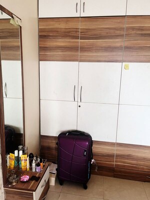 Furnished Amenities in 2 BHK Apartment at Maharaja Retreat CHS, Goregaon East – for Rent