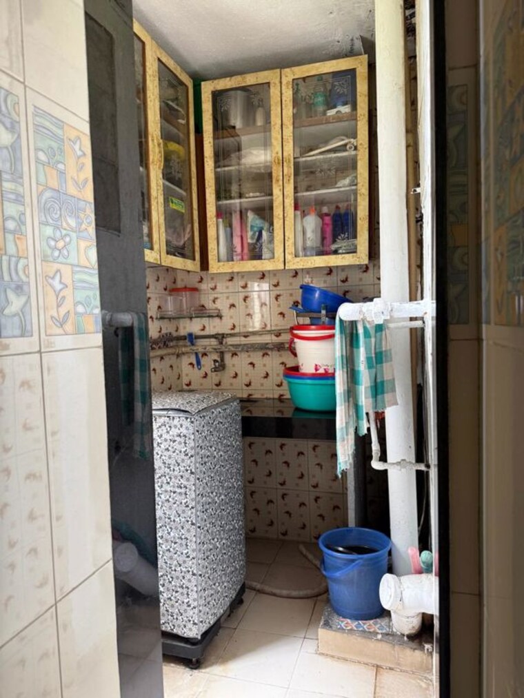 Bathroom, dosti-clover 3 Bedroom 880 Sq.Ft. Apartment In Wadala East Mumbai 10514294