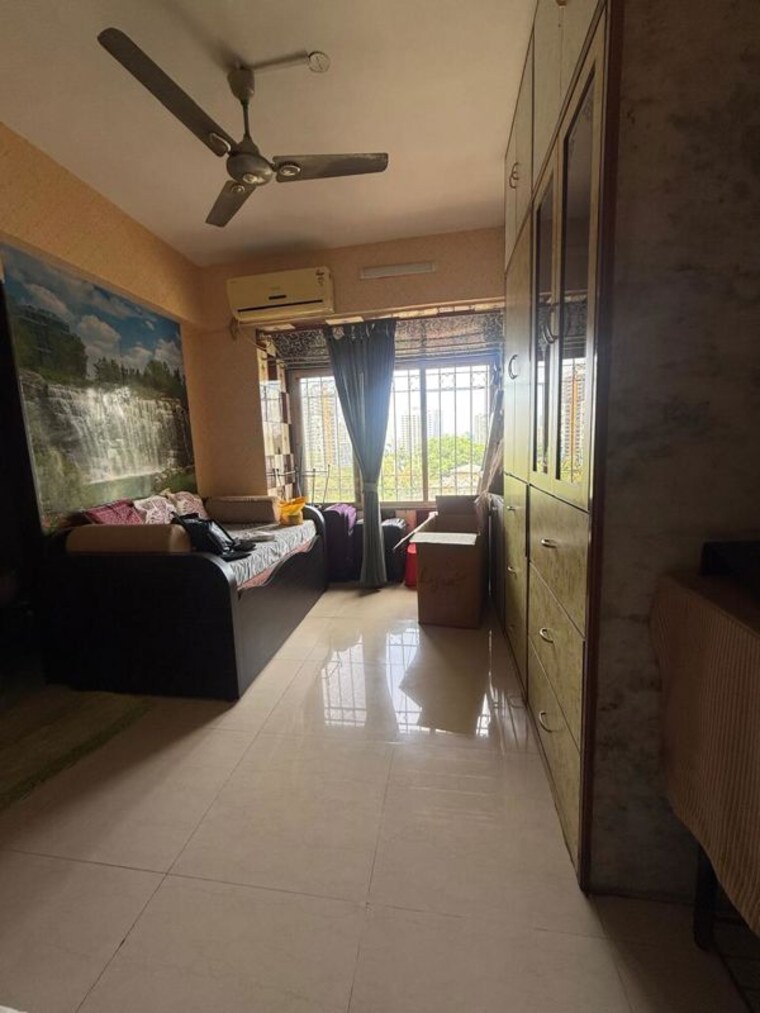 Living Room, dosti-clover 3 Bedroom 880 Sq.Ft. Apartment In Wadala East Mumbai 10514294