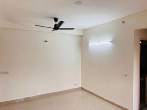 Room in 2 BHK Apartment at Jaypee Green Wish town Klassic, Sector 134 – for Rent