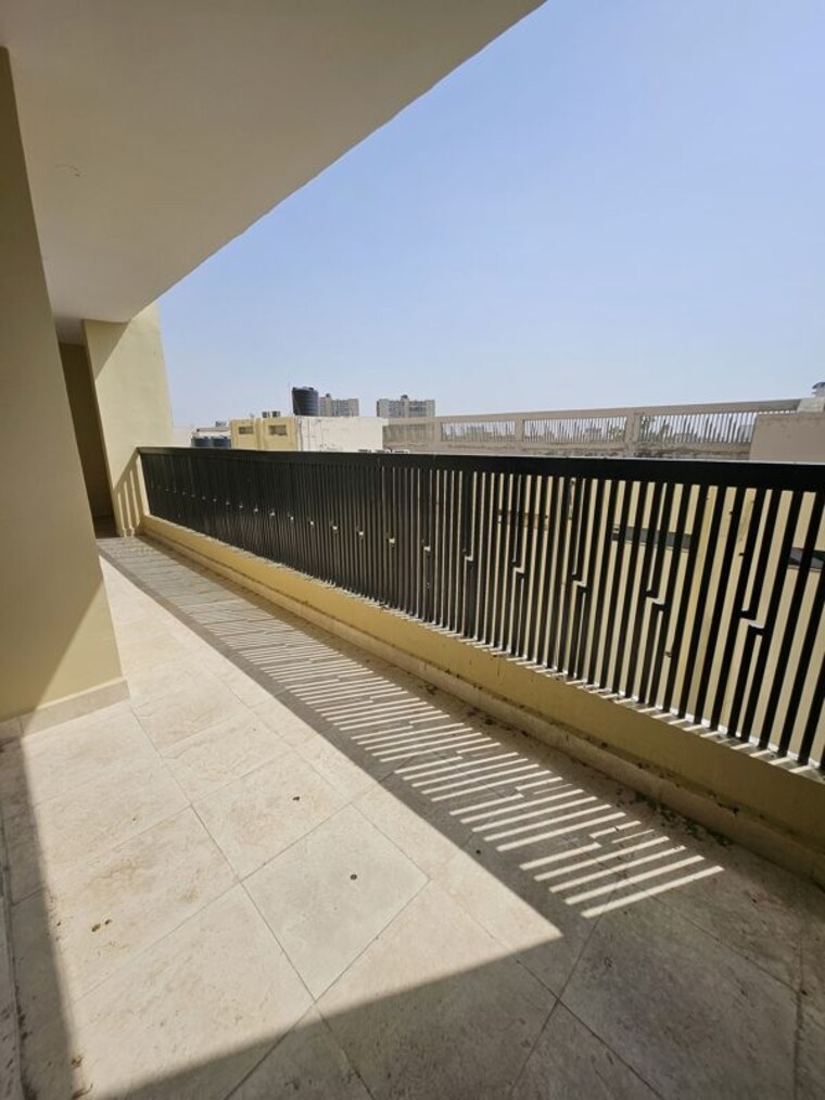 Balcony, kharar 2 Bedroom 1350 Sq.Ft. Apartment In Kharar Mohali 10514274