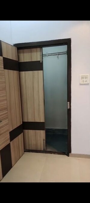Furnished Amenities in 2 BHK Apartment at Vishnu Villa Vile Parle, Vile Parle East – for Rent