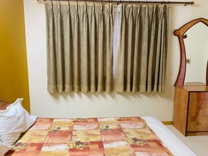 Bedroom in 4 BHK Villa at Science City – for Rent