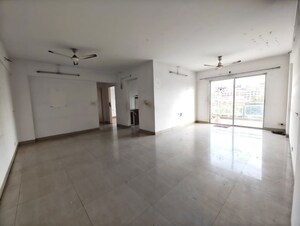 Room in 3 BHK Apartment at Gera Planet Of Joy, Kharadi – for Rent