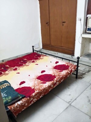 1 RK Independent House For Rent in Sector 27