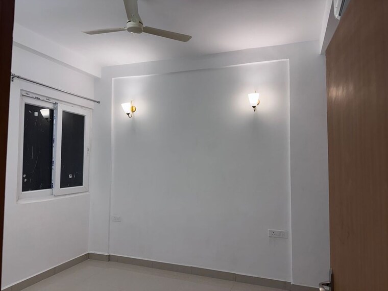 Room, smart-world-gems 3 Bedroom 1365 Sq.Ft. Apartment In Sector 89 Gurgaon 10514383