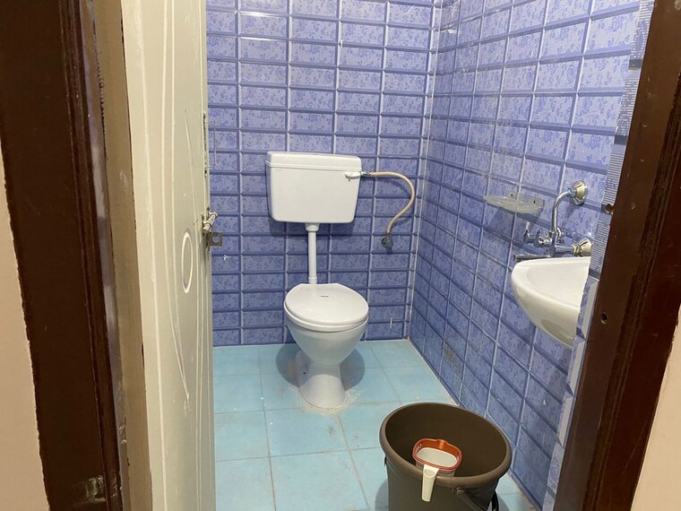 Bathroom, sai-sumanth-enclave 2 Bedroom 1050 Sq.Ft. Apartment In Gowlidoddy Hyderabad 10514398