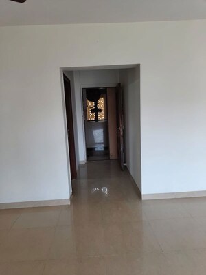 Room in 3 BHK Apartment at Serenity Heights, Malad West – for Rent