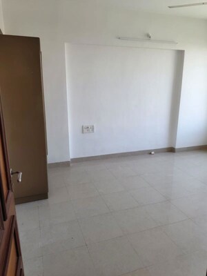 Room in 3 BHK Apartment at Serenity Heights, Malad West – for Rent
