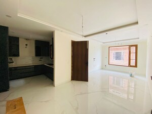 Room in 4 BHK Villa at Sector 125 – for Sale