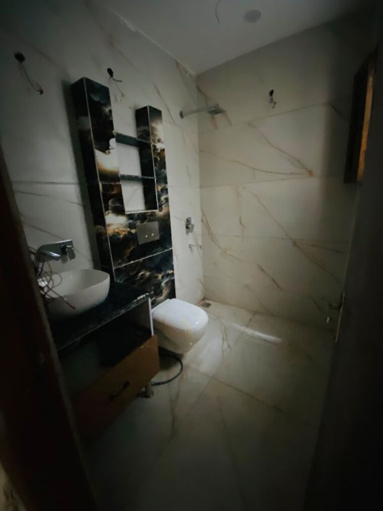 Bathroom, sector 125 4 Bedroom 155 Sq.Yd. Villa In Sector 125 Kharar 10514409