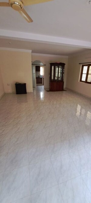 Room in 4 BHK Independent House at Kammanahalli – for Sale