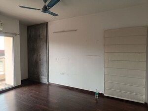 Room in 4 BHK Apartment at Elite Golf Green, Sector 79 – for Rent