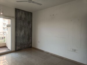 Room in 4 BHK Apartment at Elite Golf Green, Sector 79 – for Rent