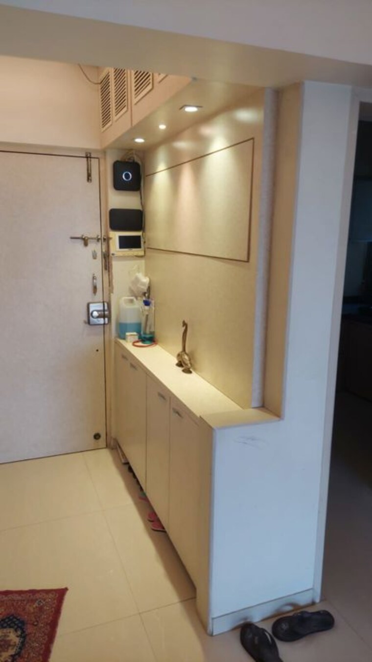Bathroom, rosa-bella 3 Bedroom 1500 Sq.Ft. Apartment In Ghodbunder Road Thane 10514471