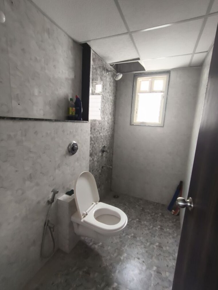 Bathroom, goel-ganga-altus 2 Bedroom 1000 Sq.Ft. Apartment In Kharadi Pune 10514479