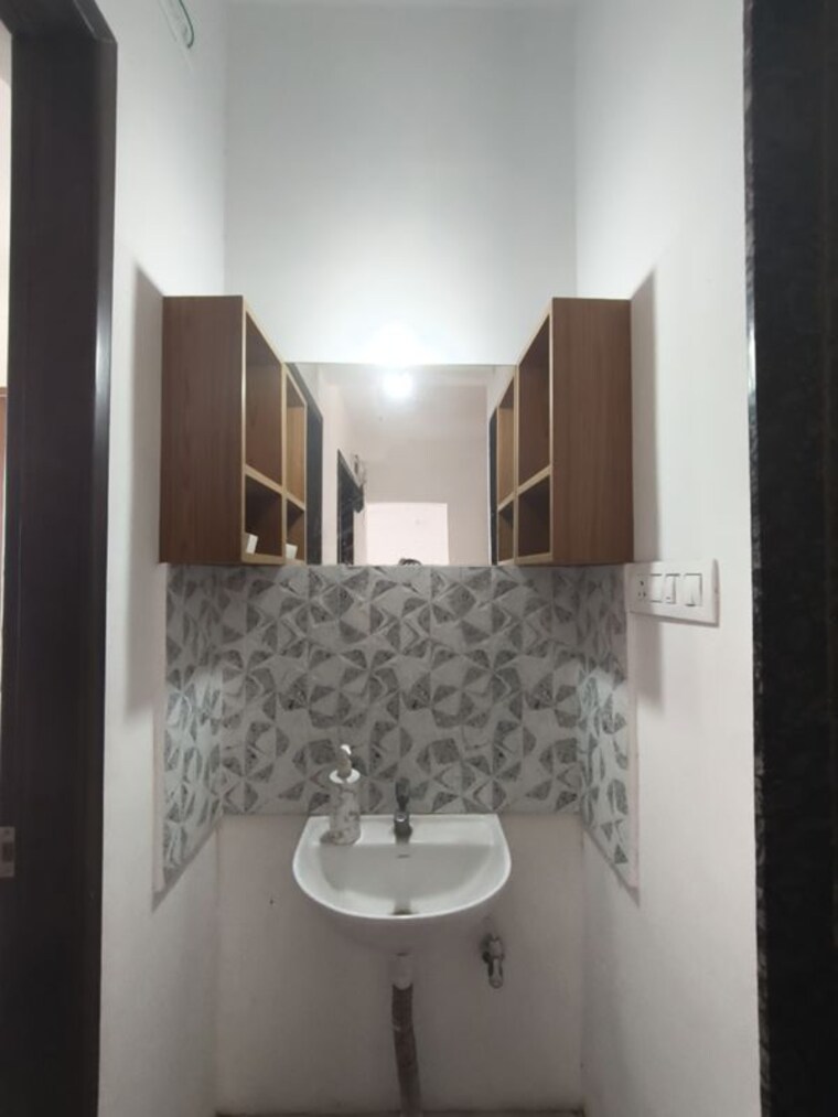 Bathroom, goel-ganga-altus 2 Bedroom 1000 Sq.Ft. Apartment In Kharadi Pune 10514479