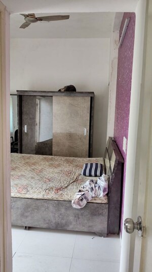 Bedroom in 3 BHK Apartment at Girdhar Nagar – for Rent