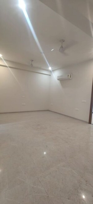 Room in 2 BHK Builder Floor at Sector 23 – for Rent