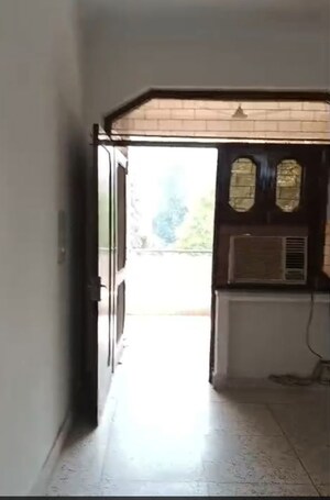 2 BHK Builder Floor For Rent in Lajpat Nagar I