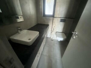Bathroom in 3 BHK Apartment at Signature Global City 63A, Sector 63a – for Rent