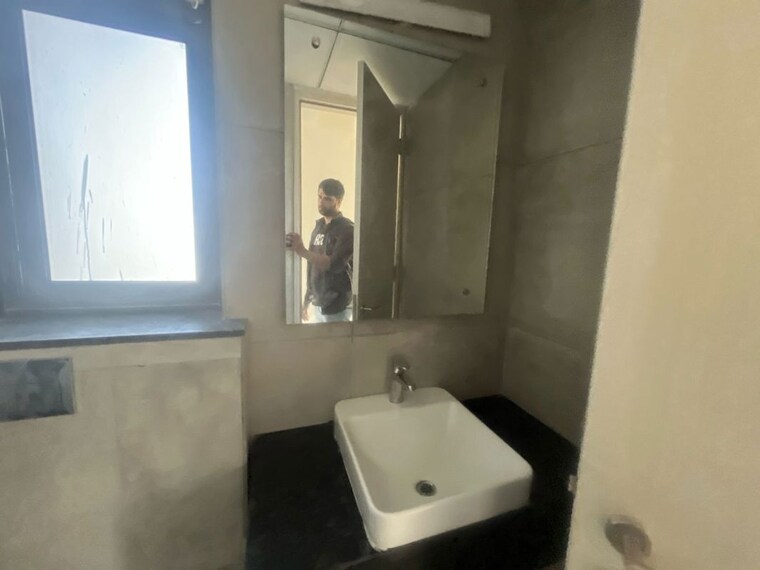 Bathroom, signature-global-city-63a 3 Bedroom 1400 Sq.Ft. Apartment In Sector 63a Gurgaon 10514509